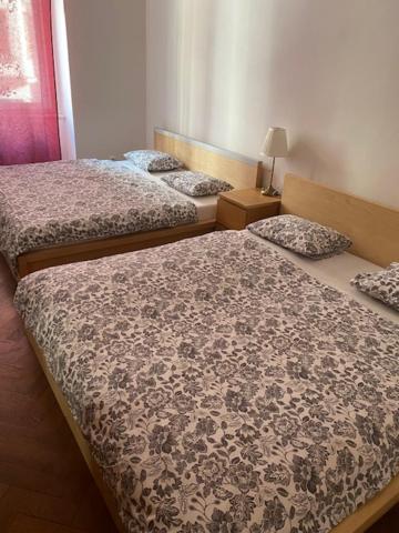Large 3 Bedroom Family Apartment Close To The River Прага Экстерьер фото